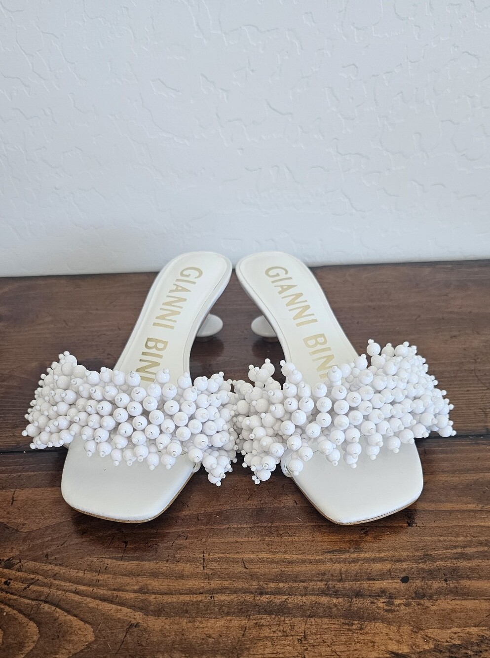 Gianni Bini White Beaded Cluster Slide Mules Shoes w/Square Toe Women's Sz 6.5